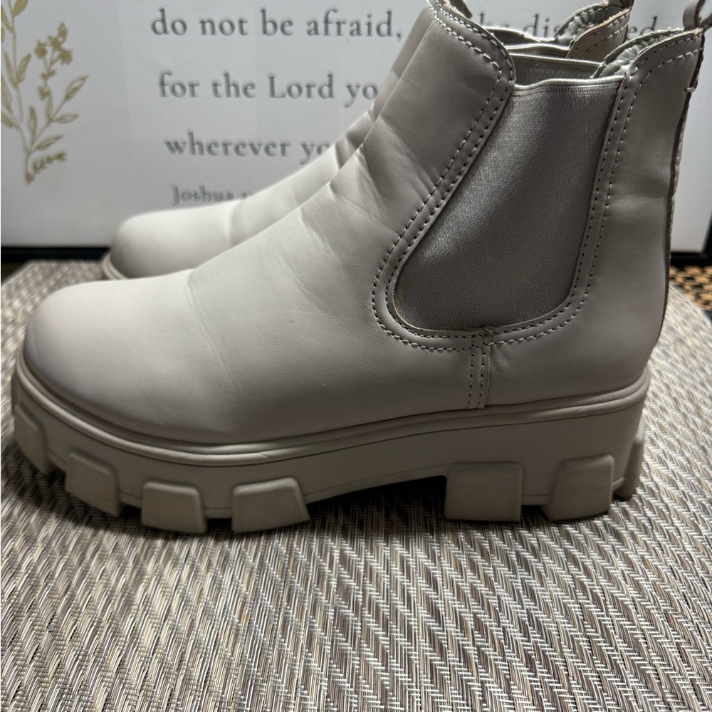 Circus by Sam Edelman Off-White Ankle Boots Women SZ 10- Box10 - Picture 3 of 6